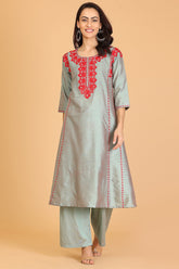 Green Cotton Silk Kurta Set With Embroidery