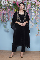 Black Hand Embellished Kaftaan with ineer and Pant
