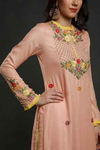 Sahana Kurta With Pants And Dupatta