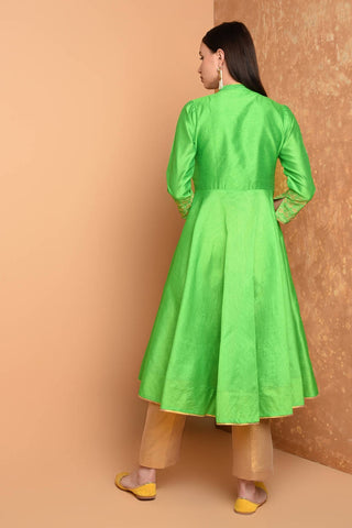 Green Silk Kurta Set With Embroidery