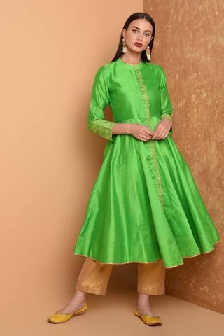 Green Silk Kurta Set With Embroidery