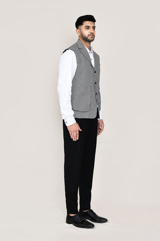 White Kurta with Straight Fit Pant And Jacket