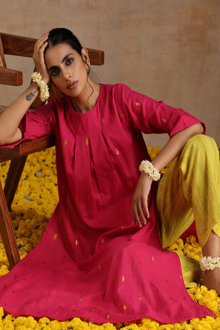 Pink Gold Cotton Neck Pleat Kurta Set