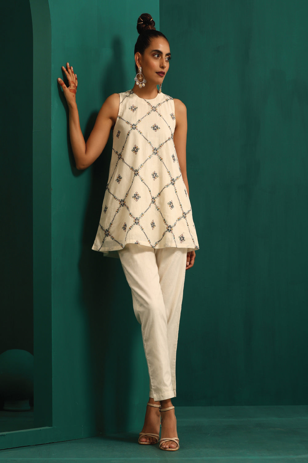 Truebrowns Ivory Rhombus Cotton Sleeveless Co-Ord Set