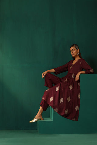 Truebrowns Wine Geometric Viscose Silk High Slit Kurta Pant Set