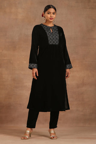 Truebrowns Black Velvet Embroidered Kurta