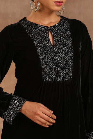 Truebrowns Black Velvet Embroidered Kurta