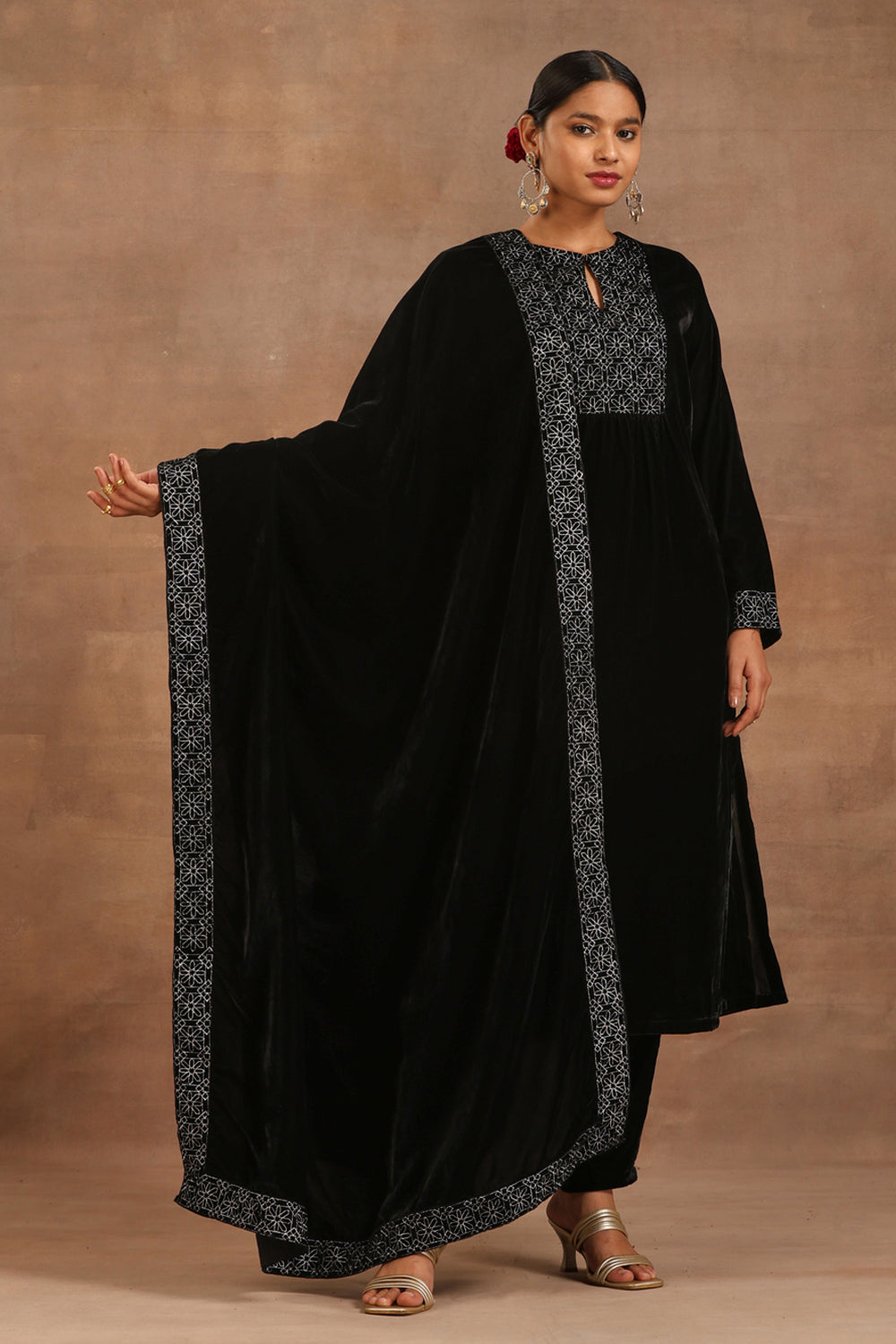 Truebrowns Black Velvet Embroidered Shawl