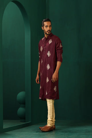 Truebrowns Men'S Wine Geometric Viscose Silk Long Kurta