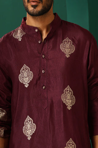 Truebrowns Men'S Wine Geometric Viscose Silk Long Kurta